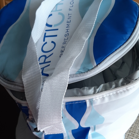 ArctiChill Other - NWOT ArctiChill Refreshment cooler